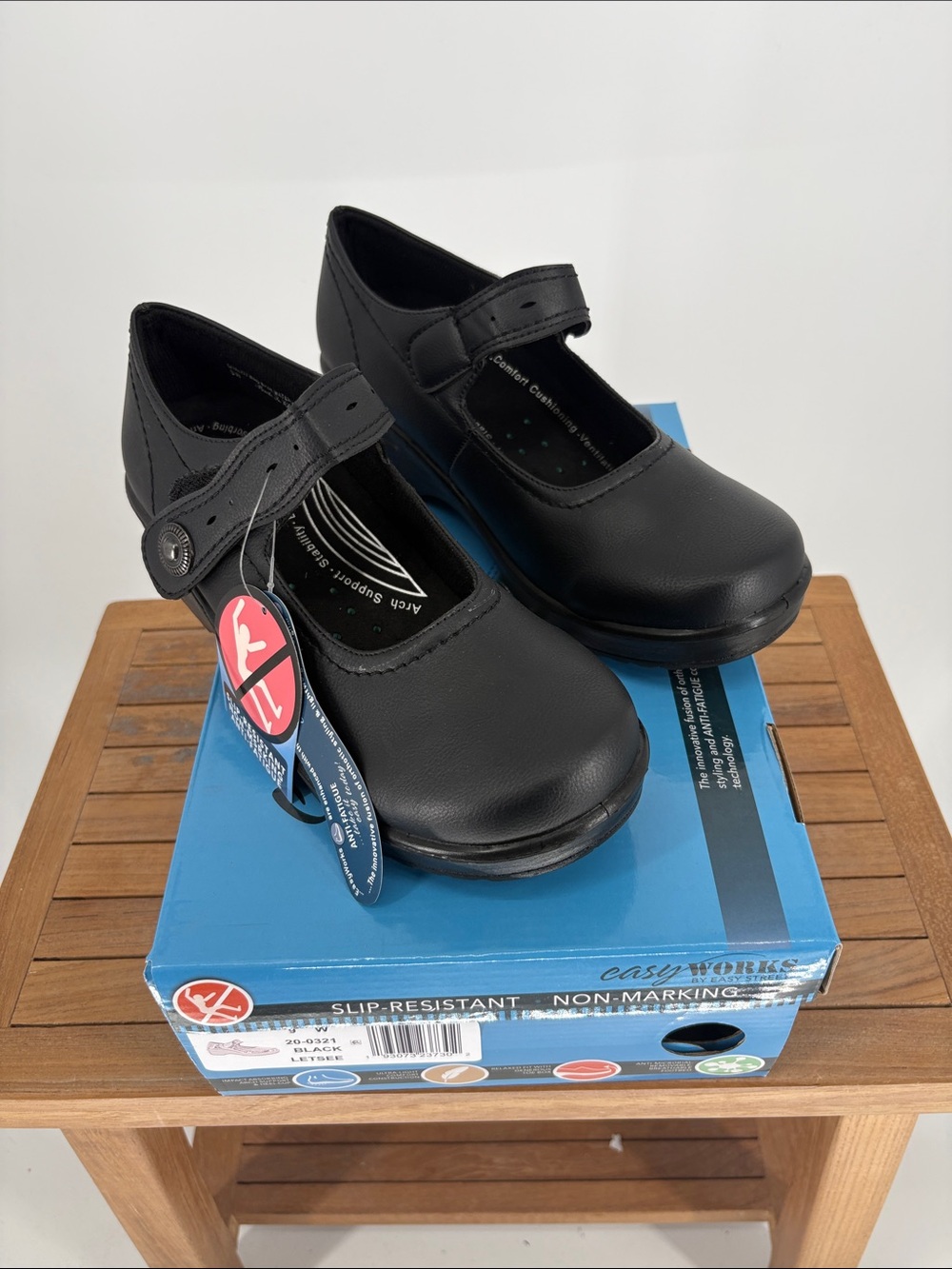 New Easy Works by Easy Street LETSEE Black Slip-Resistant Shoes size 9W